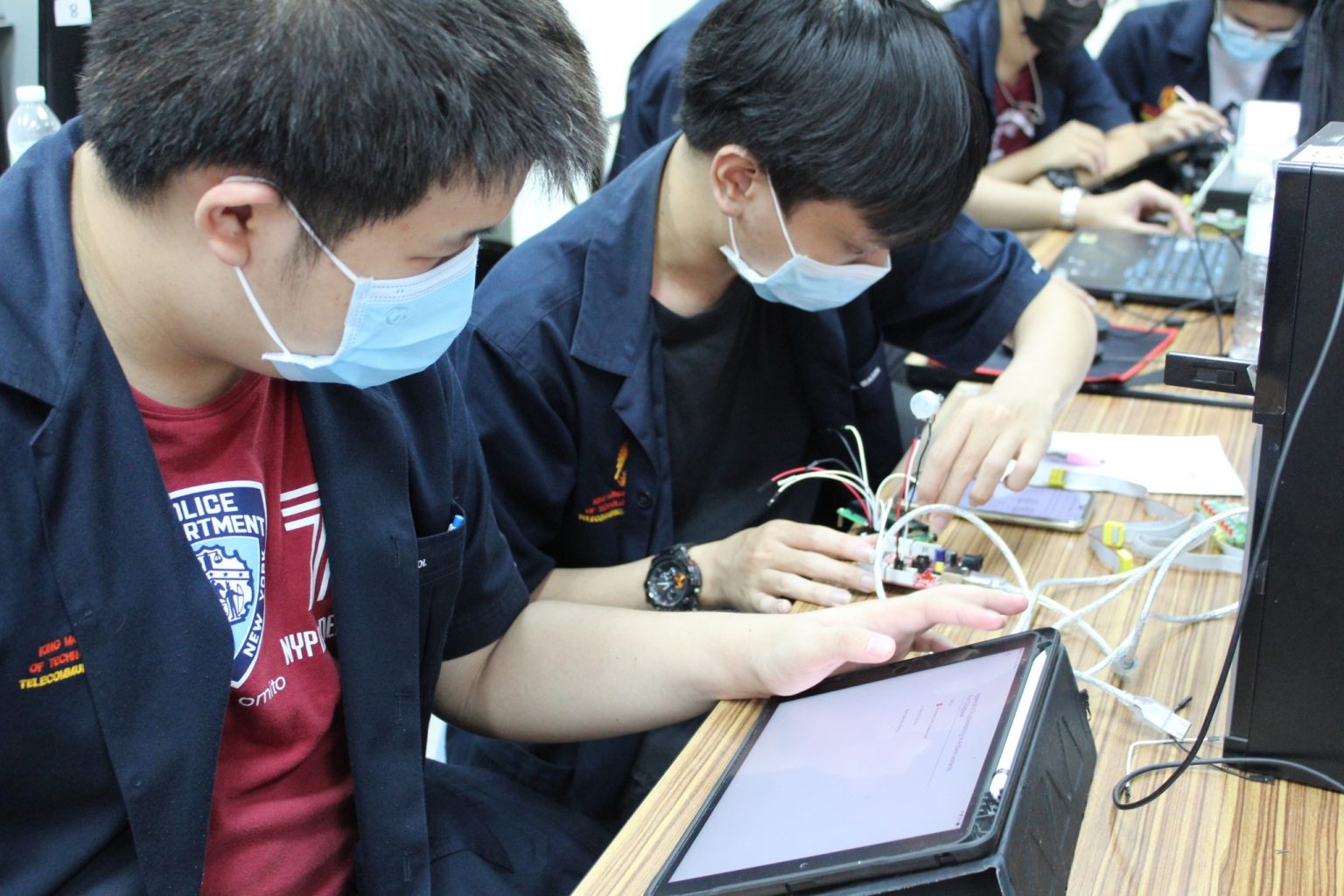 Fundamental Labs - Department of Telecommunications Engineering