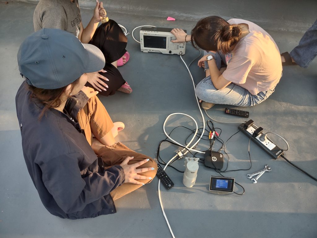 Fundamental Labs - Department of Telecommunications Engineering